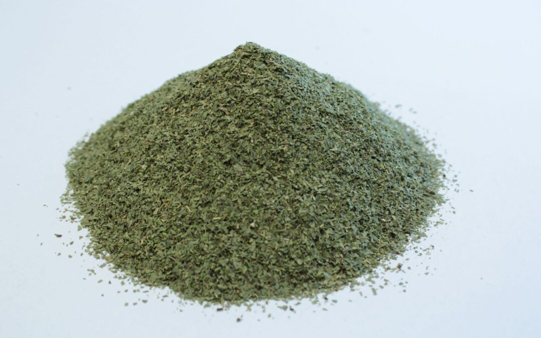 LAUREL LEAVES CUT